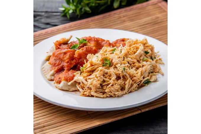 comida fitness com frango desfiado comida fitness com frango desfiado